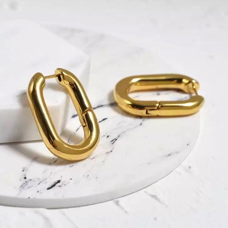 Minimalist Hoop Earring - Unique Style Code